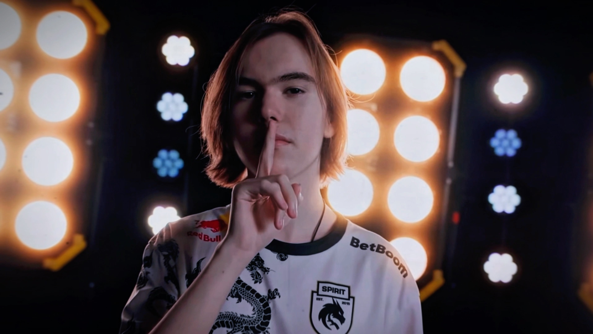 Aurora取消交易，r3salt与clax各回东家