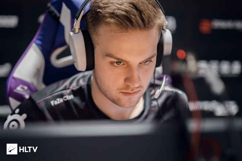 这手牌你会怎么选（面对这手牌，你会如何抉择？）